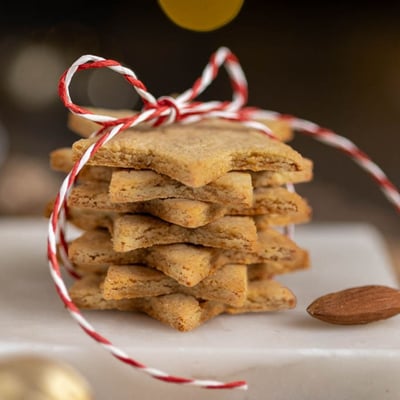Vánoční křupavé mandlové sušenky
