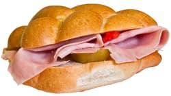 Pekárna Kabát Bun with ham