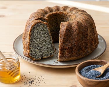 Wholemeal Poppy Seed Bundt Cake