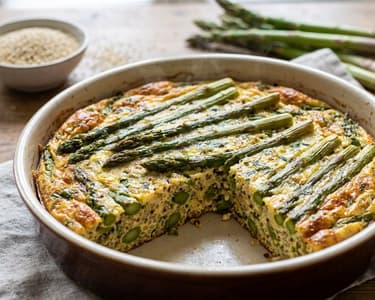 Frittata s chřestem a quinoou