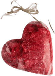 Janko´s red heart filled with hazelnuts