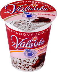 Creamy yogurt from Valašsko, stracciatella 8%, 150 g.