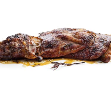 Jehněčí kýta s mátovou omáčkou