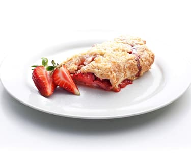 Listový závin s rebarborou a jahodami