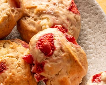 Plněné jahodové sušenky