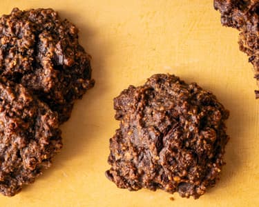 Banana cookies with chocolate and oatmeal