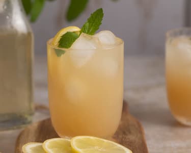 Mint Spritz with Apple Must