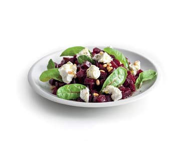 Salát z červené řepy s kozím sýrem