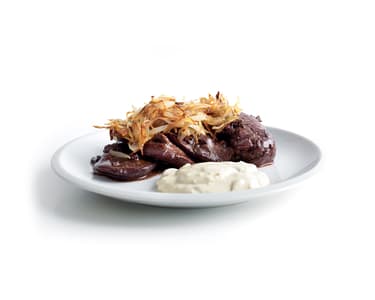 Drůbeží játra na červeném víně s domácí tatarkou