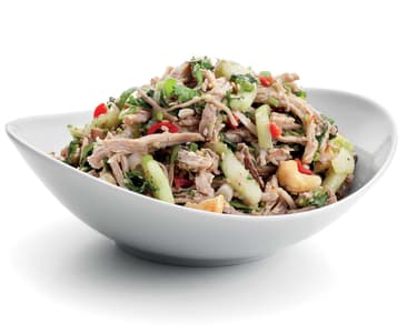 Salát s trhaným vepřovým masem