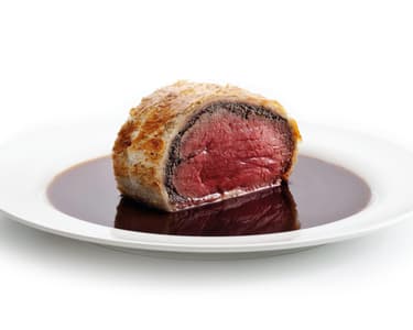 Hovězí svíčková Wellington s omáčkou Madeira