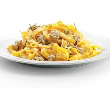 Pappardelle s mletým masem a kurkumou