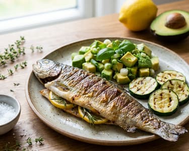 Grilovaný pstruh s avokádovým salátem