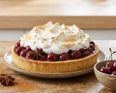 Třešňový koláč s bezé