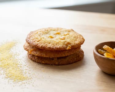 Sušenky s polentou a pomerančovou kůrou