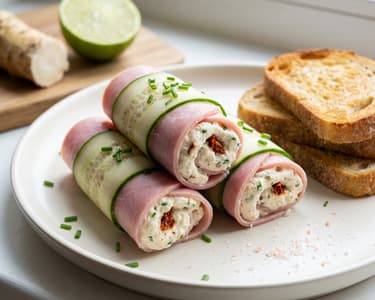 Šunkové rolky s limetkou a sušenými rajčaty