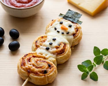 Snowman-shaped Pizzettes