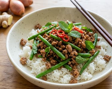 Đỗ xào thịt - Mleté maso s fazolkami