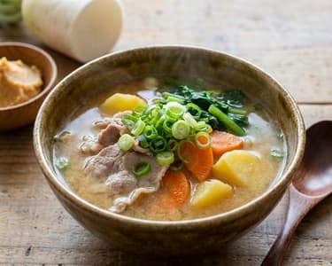 Miso polévka s krkovičkou a zeleninou