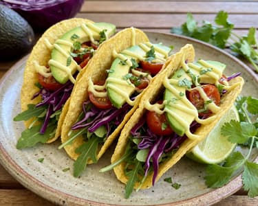 Vegetariánské tacos s limetovou majonézou  
