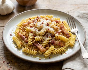 Country-style fusilli from Matera with dried peppers