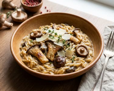 Orzo s hlívou a shii-take houbami