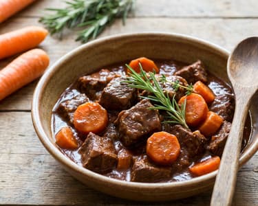 Beef shank with carrots in red wine