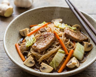 Pork stir-fry with noodles
