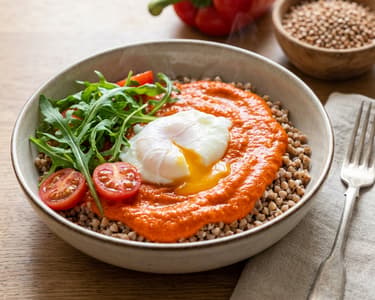 Buckwheat with roasted pepper sauce