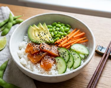 Vegan poke bowl with 'salmon'