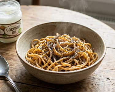 Wide noodles with poppy seeds | Traditional sweet treat