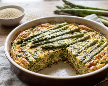 Frittata s chřestem a quinoou