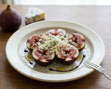Figs with Blue Cheese