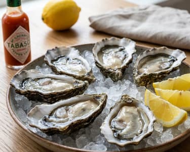 Oysters with lemon