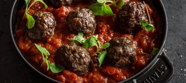 Masové koule s rajčatovou omáčkou