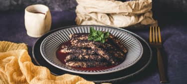 Zdravé tvarohové šišky s mákem a švestkovou omáčkou