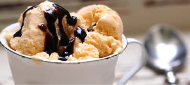 Žloutková zmrzlina s balsamicem