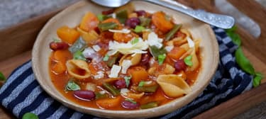 Polévka Minestrone