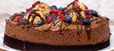 Dort s čokoládovou pěnou a větrníčky