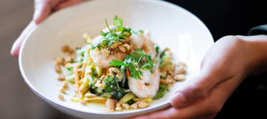 Nom xoai – mangový salát