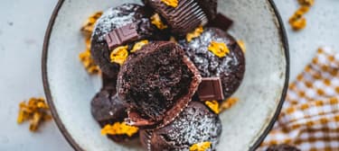 Čokoládové muffiny s červenou řepou