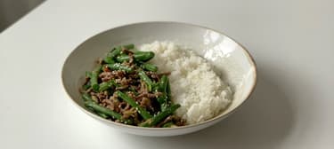 Đỗ xào thịt - Mleté maso s fazolkami