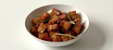 Thịt kho tàu - Karamelizovaný bůček