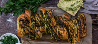 Babka se špenátovým pestem