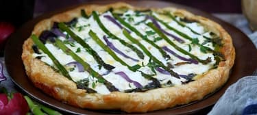 Koláč se zeleným chřestem a ricottou