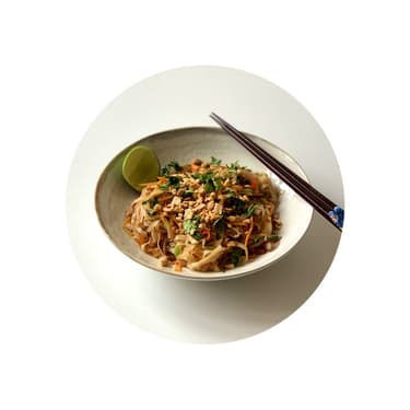 Restované nudle phở s hovězím masem