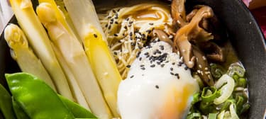 Jarní chřestový rámen