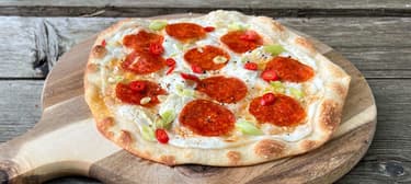 Flammkuchen se salámem