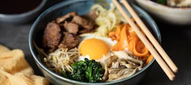 Hovězí bibimbap