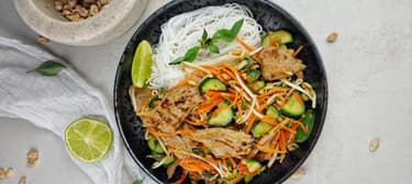 Vietnamský nudlový salát